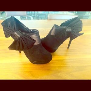 Bakers high heel booties